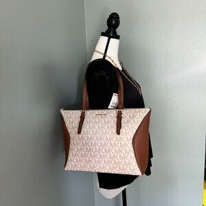 New Michael Kors Coraline Large Logo and Leather Tote Shoulder Bag Vanilla